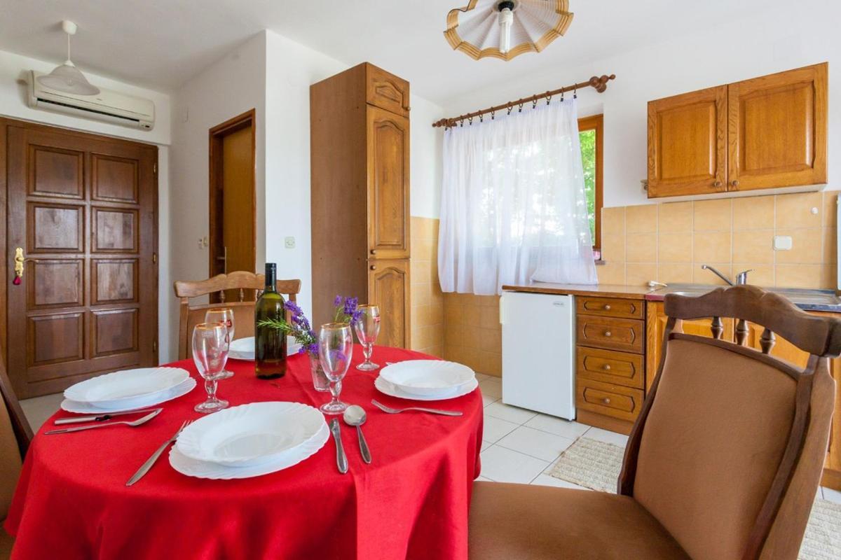 Apartments Magdalena Малинска Екстериор снимка