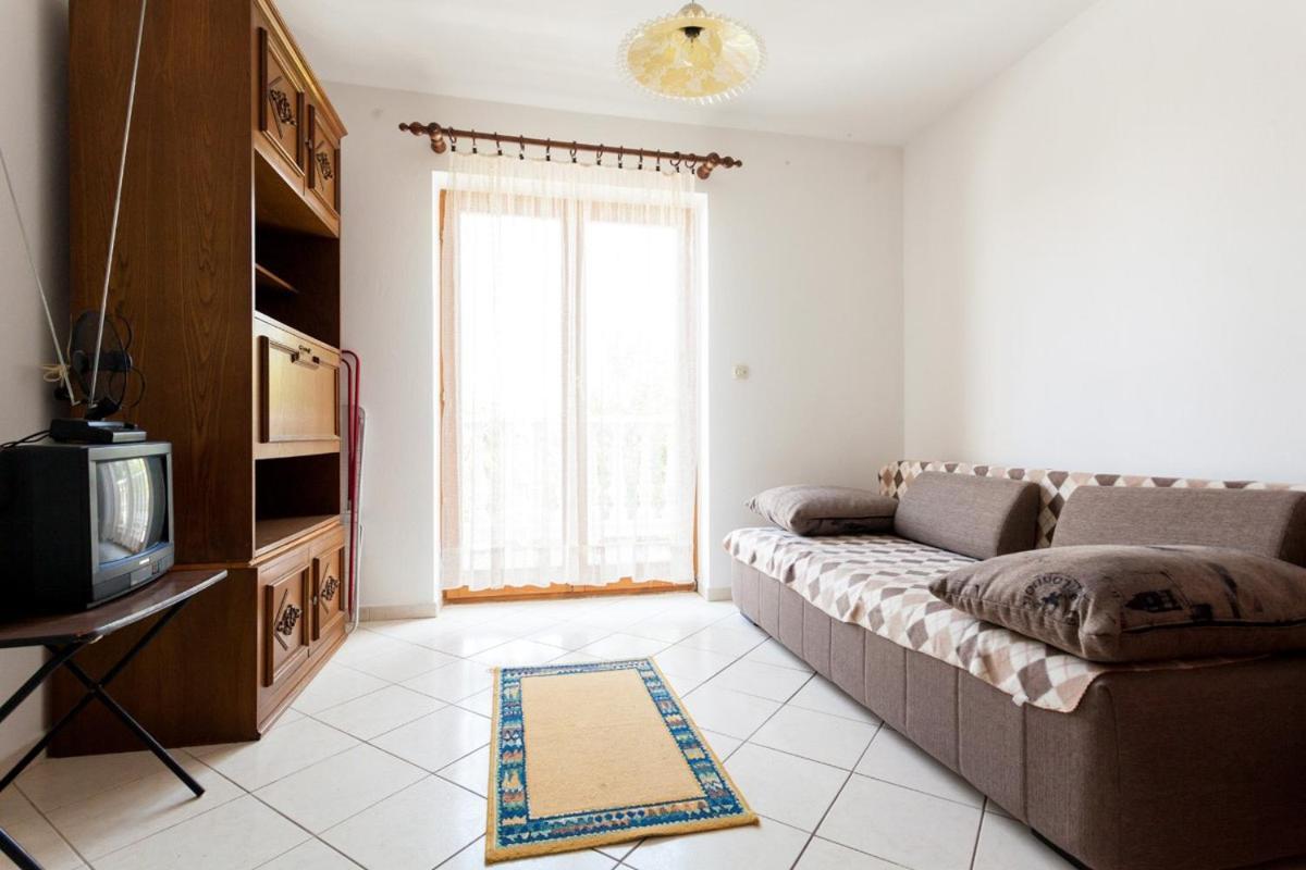Apartments Magdalena Малинска Екстериор снимка